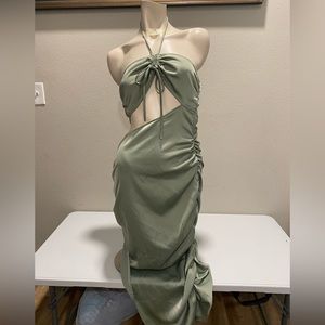 Pretty little things woman’s size 8 party dress.